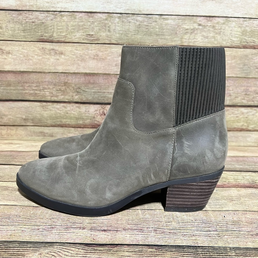 Vionic Shantelle Leather Ankle Boots